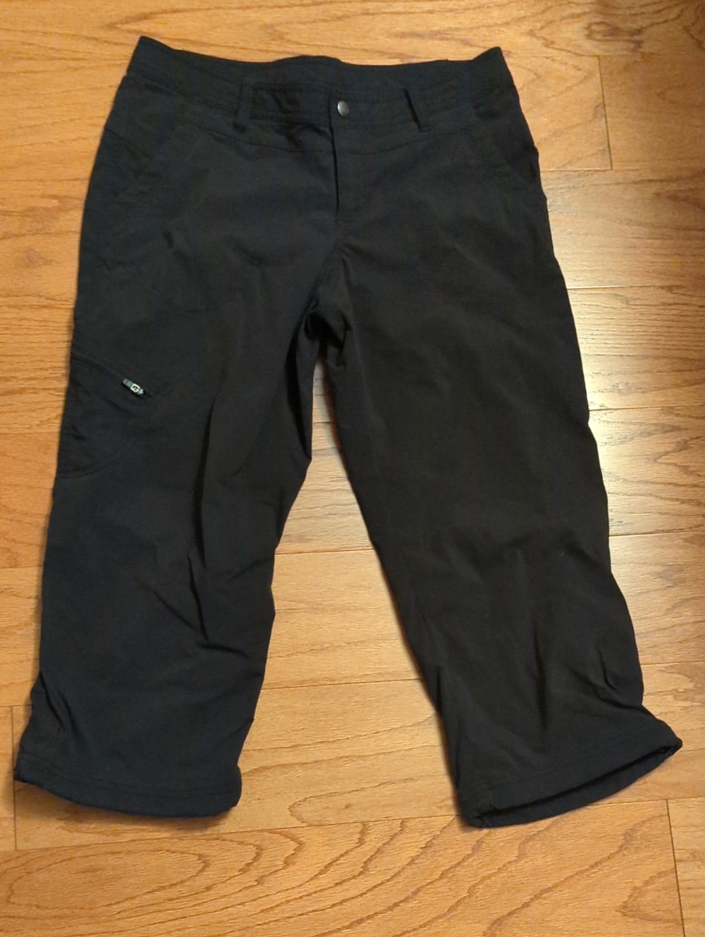 Eddie Bauer  Travex Black Stretch Cargo Capri Pants 4